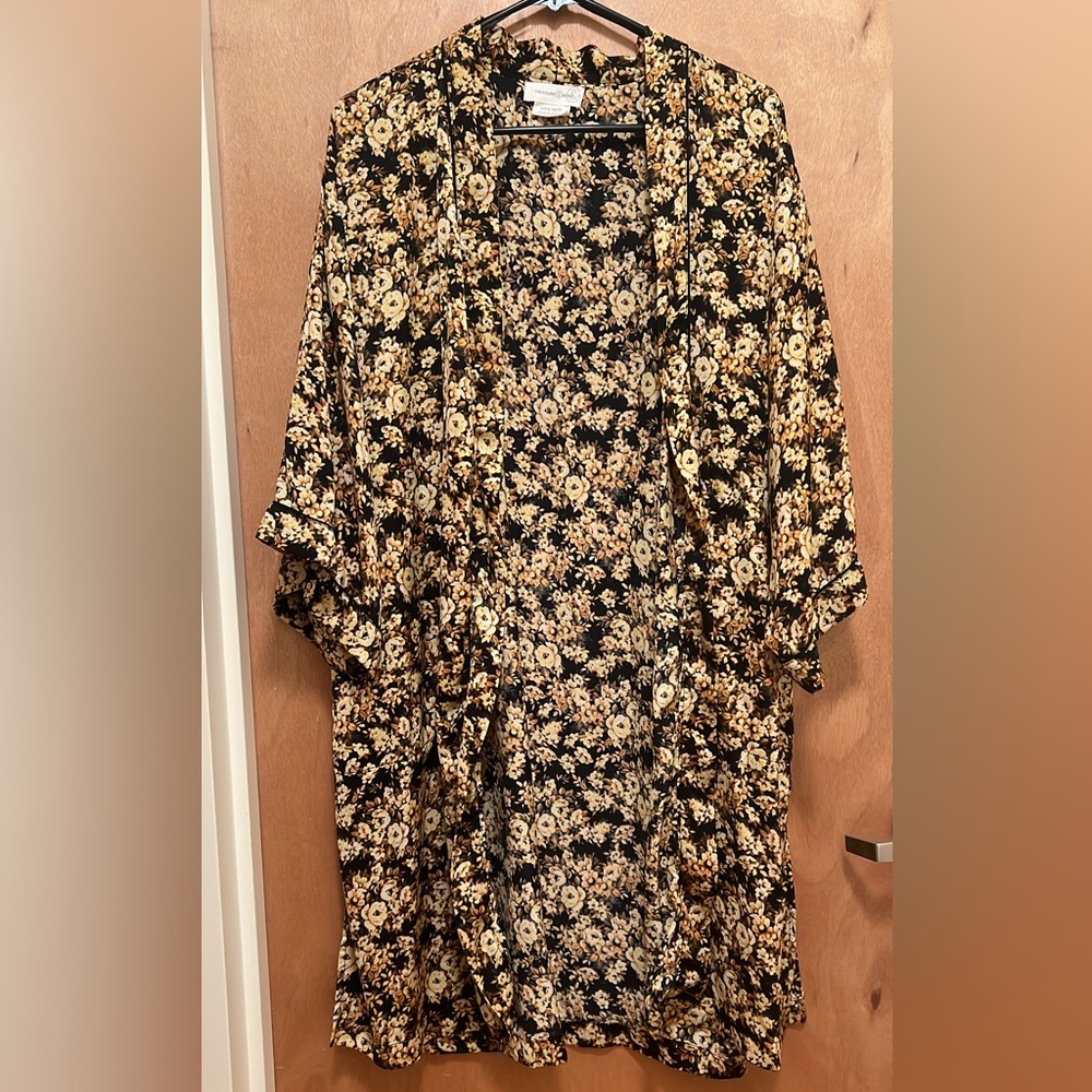 Treasure & Bond Black and yellow Floral duster